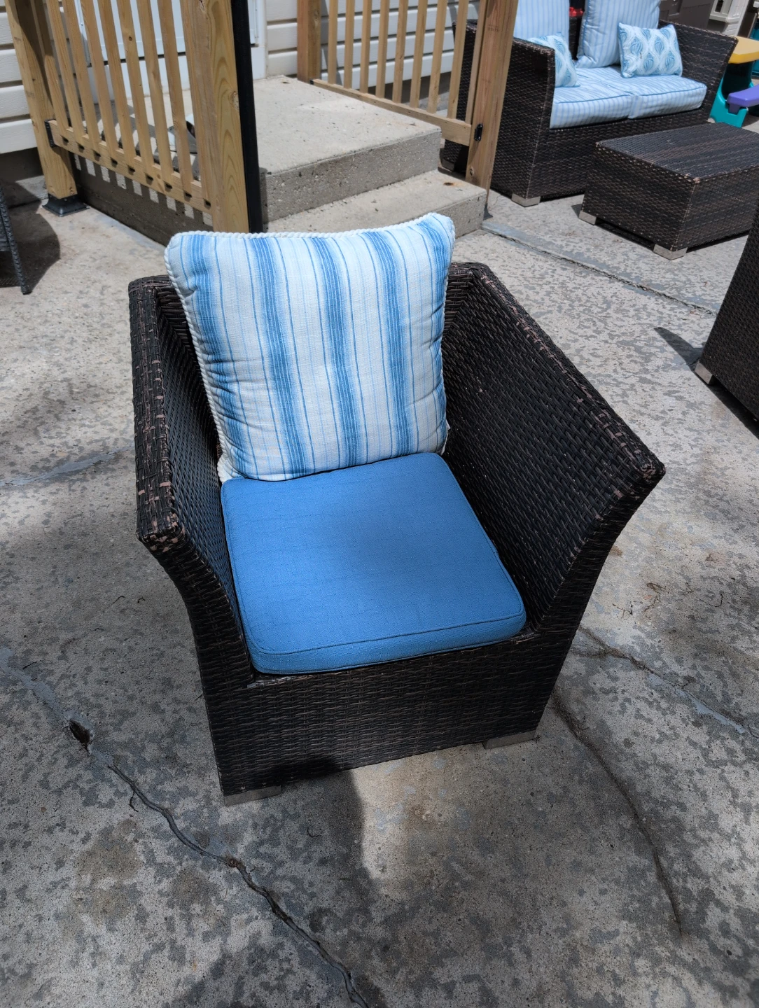 Outdoor Wicker Patio Chair with Blue Cushions - photo 3
