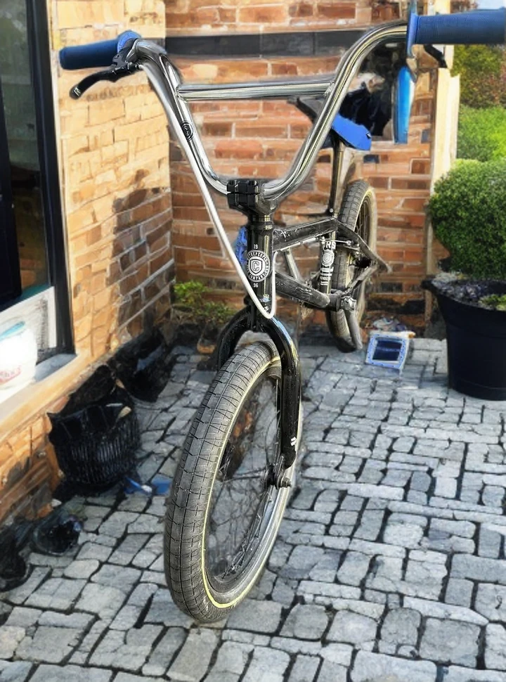 We the People CRS BMX bike black with blue accents - photo 2