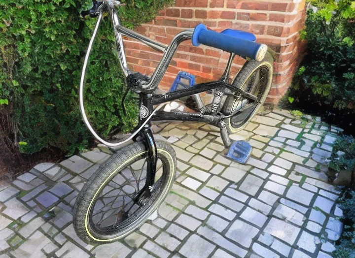 We the People CRS BMX bike black with blue accents - photo 4