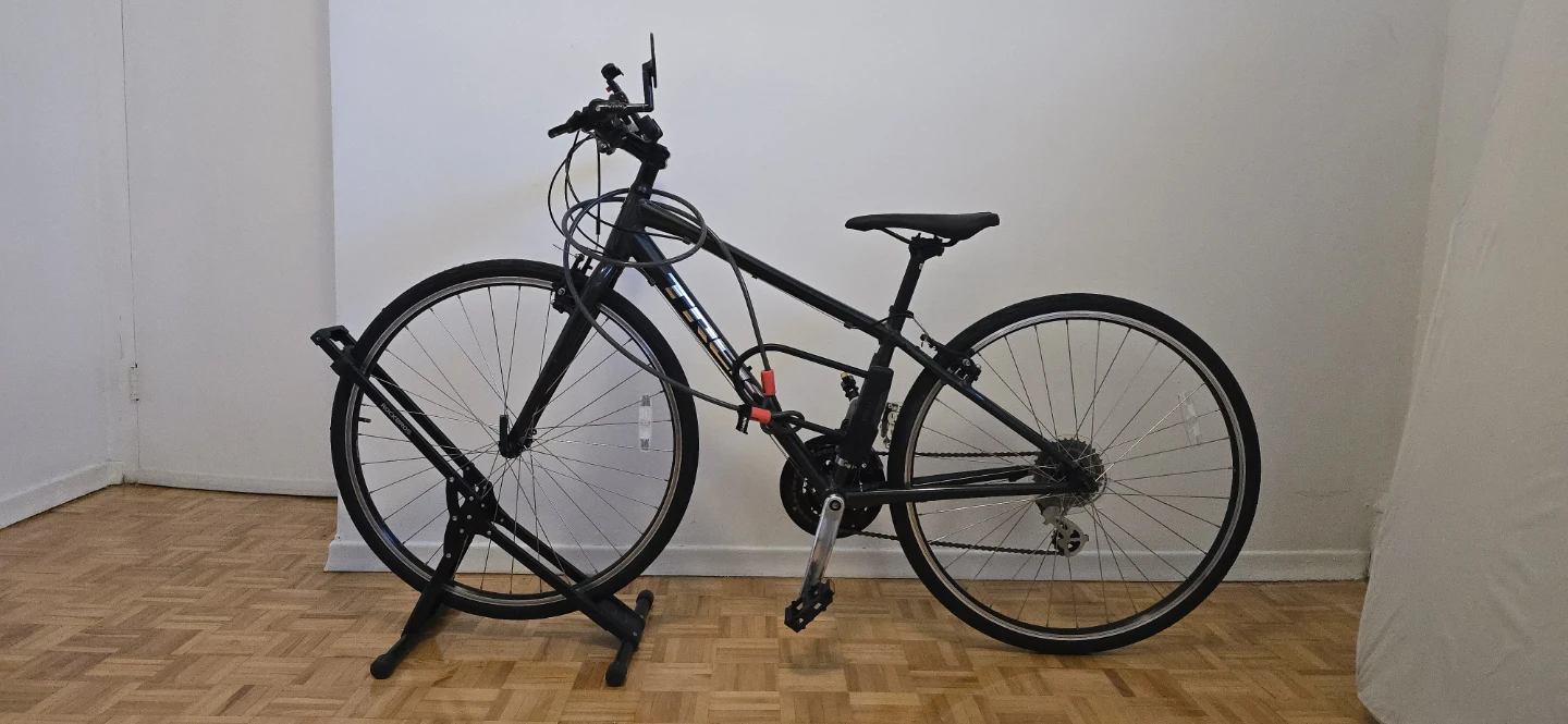Trek FX 1 hybrid bike (S size) with accessories