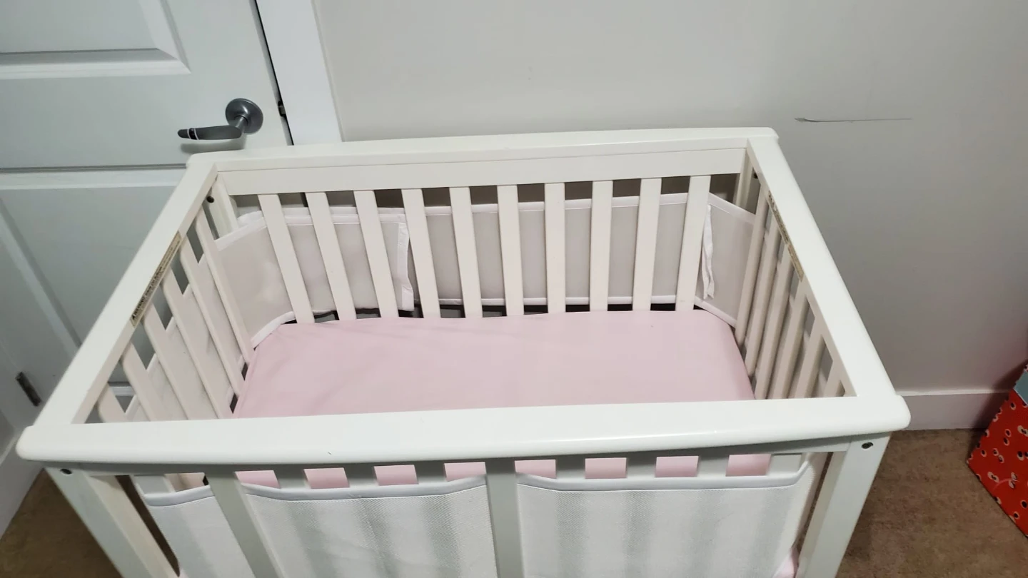 Child Craft Crib with Pink Bedding - photo 2
