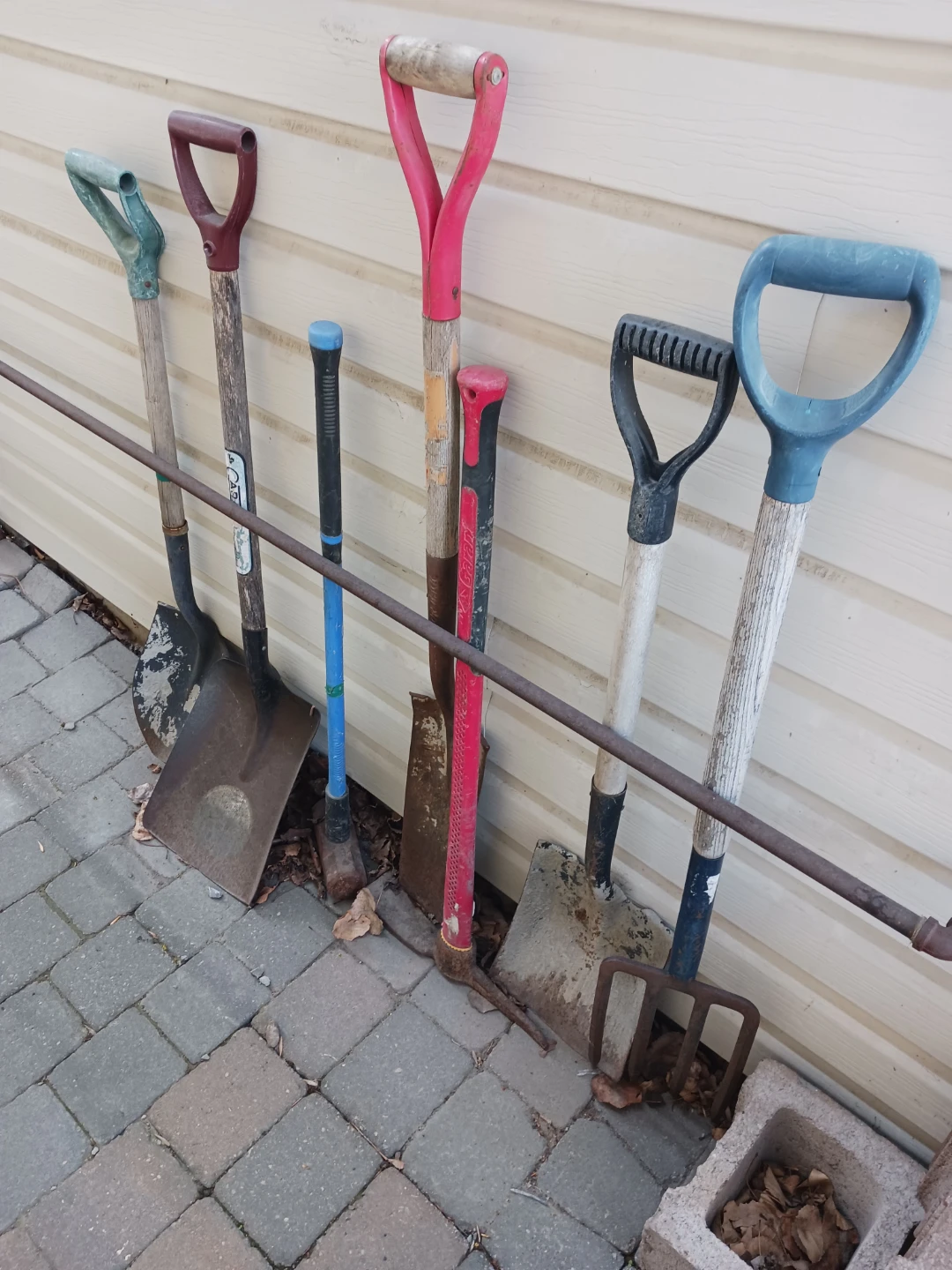 Assorted Garden Tools - photo 3