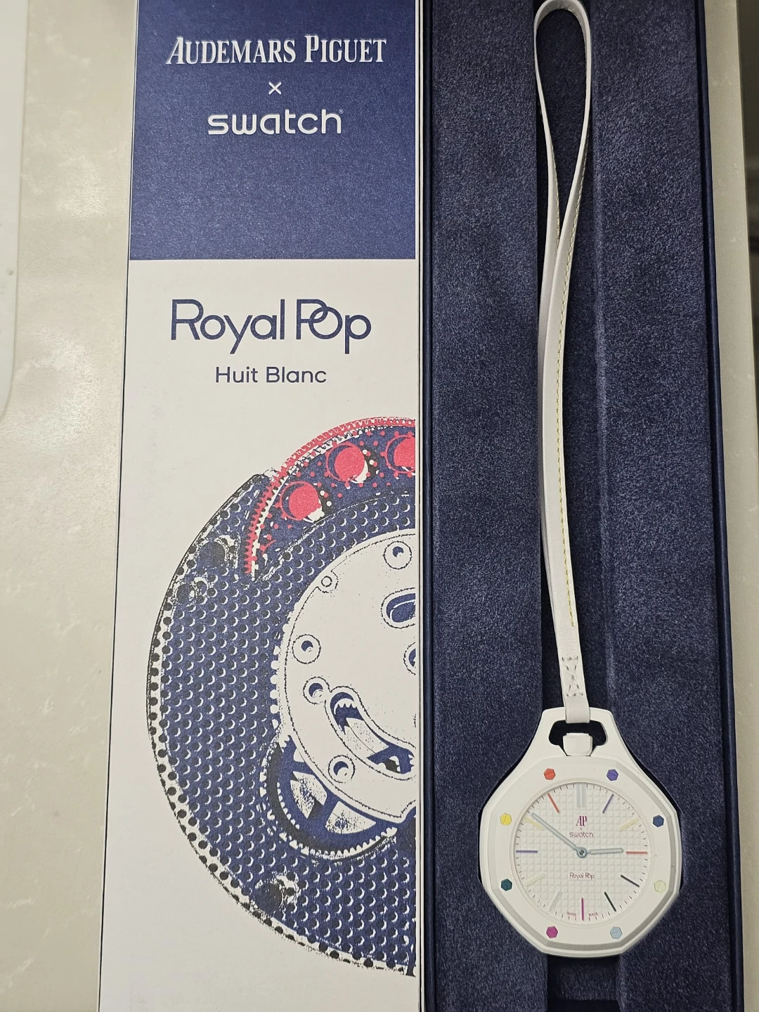 AP Swatch Royal Pop - photo 5