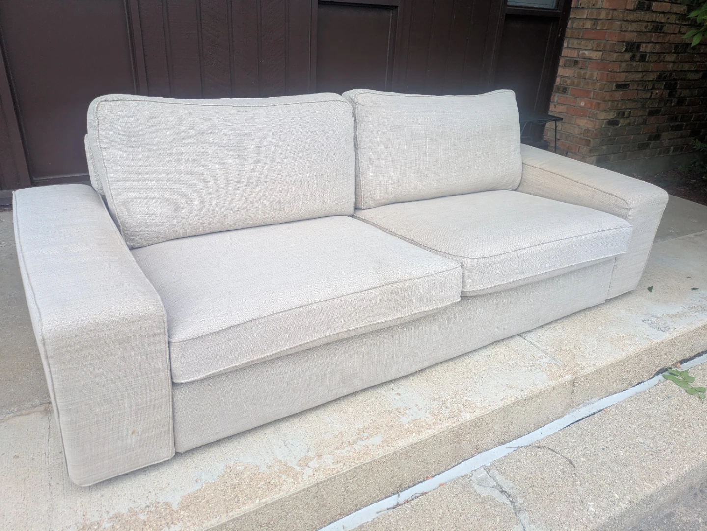 Ikea Couch - free delivery - photo 3