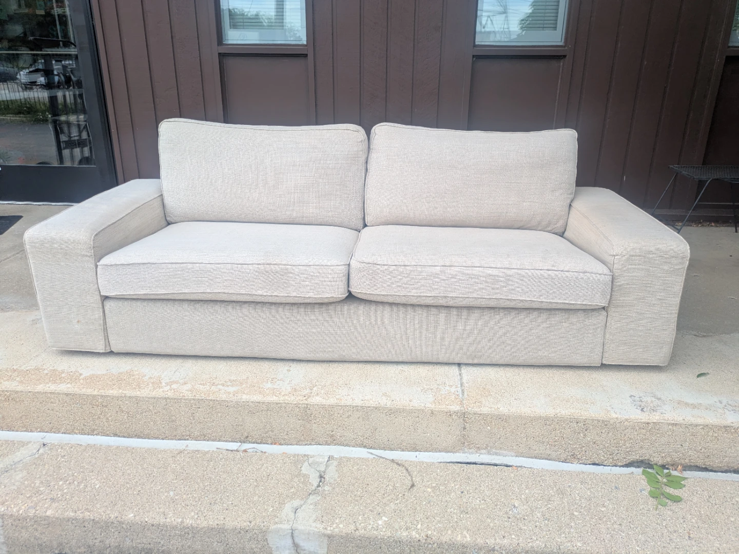 Ikea Couch - free delivery - photo 4