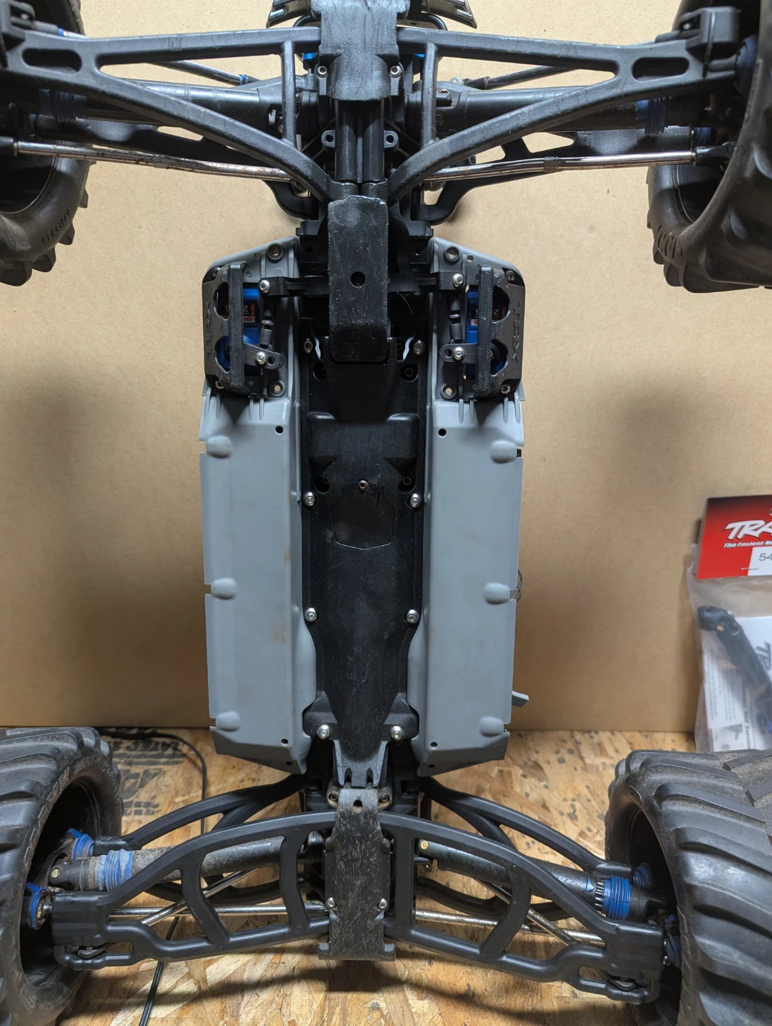 Traxxas E-Revo Monster Truck RC Car - photo 3
