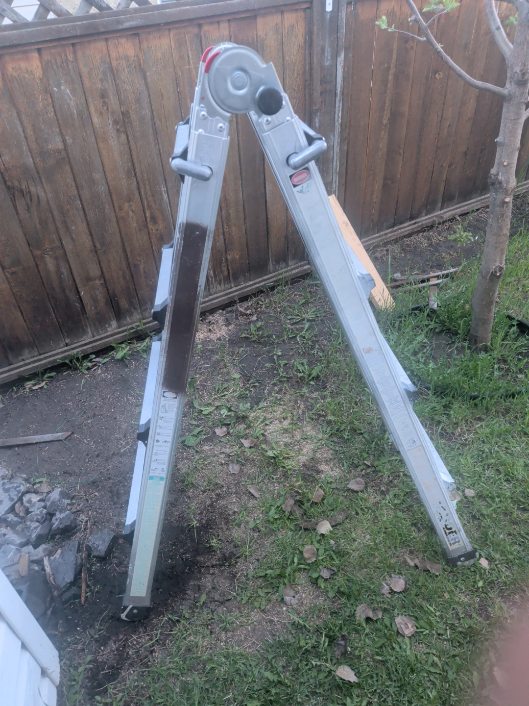 17ft Vulcan step ladder