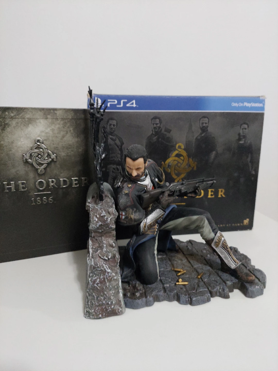 Order 1886 Collector's Edition (PS4) - photo 2