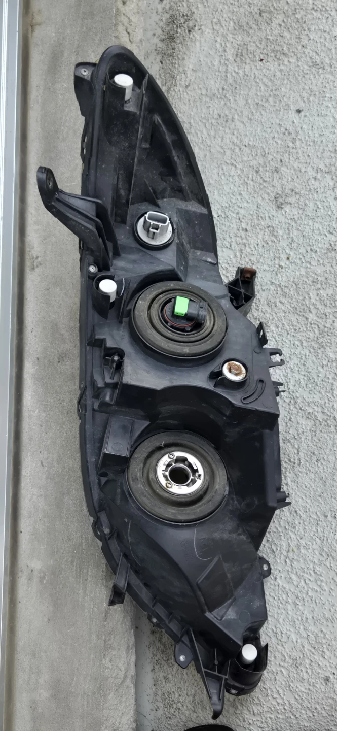2011 - 2015 toyota sienna Headlights - photo 4