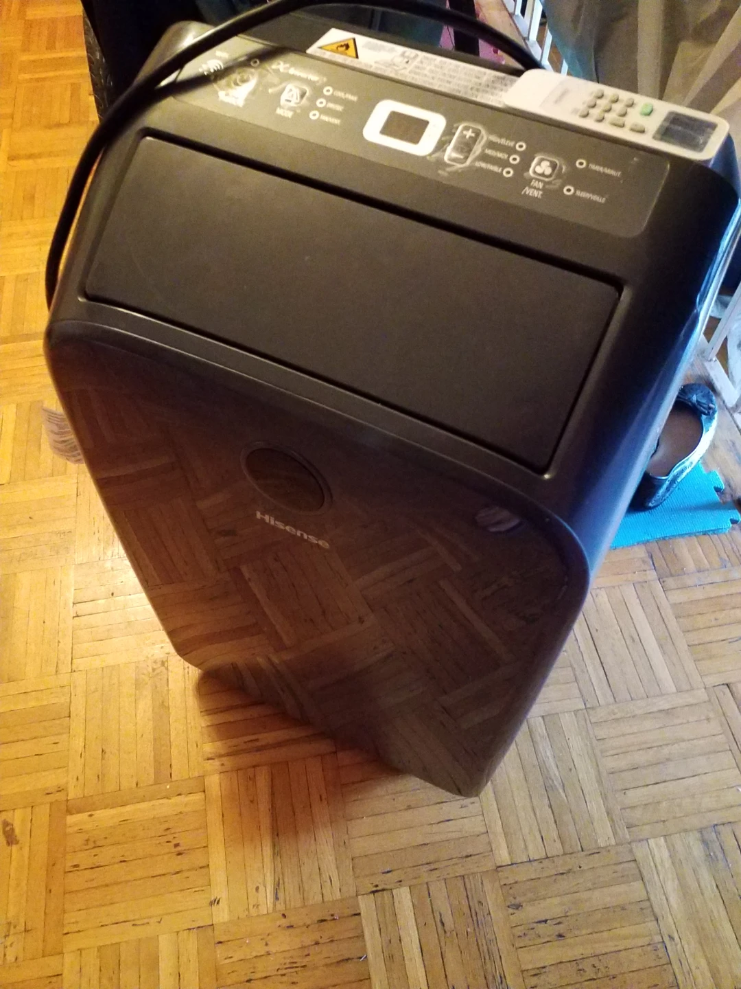 Hisense Portable Air Conditioner with Remote - photo 4