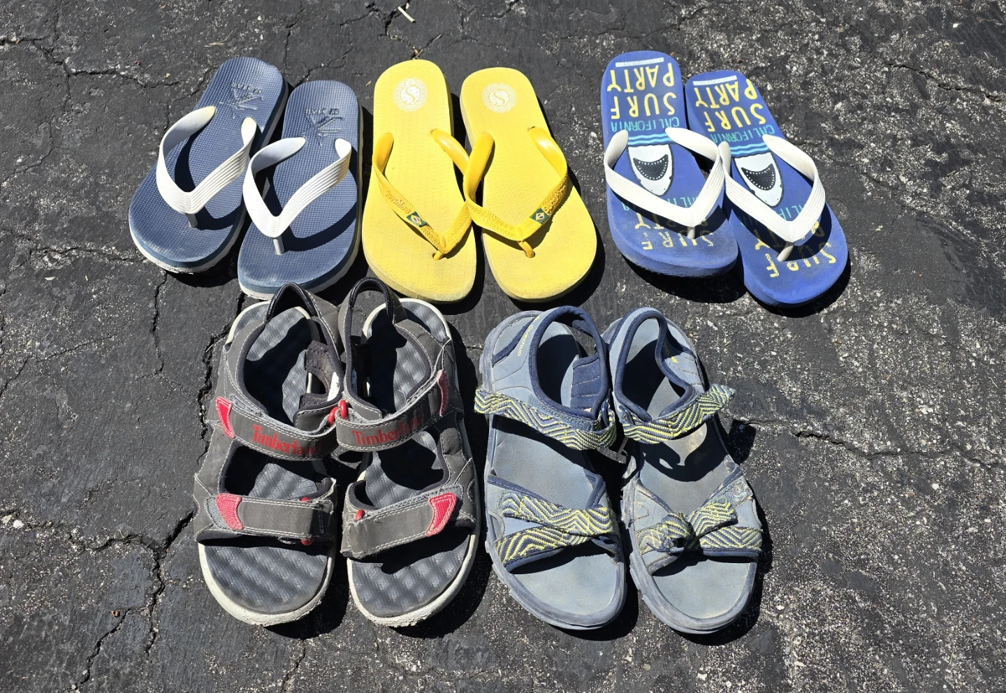 Bundle of boys Sandals Size 3-4 Youth