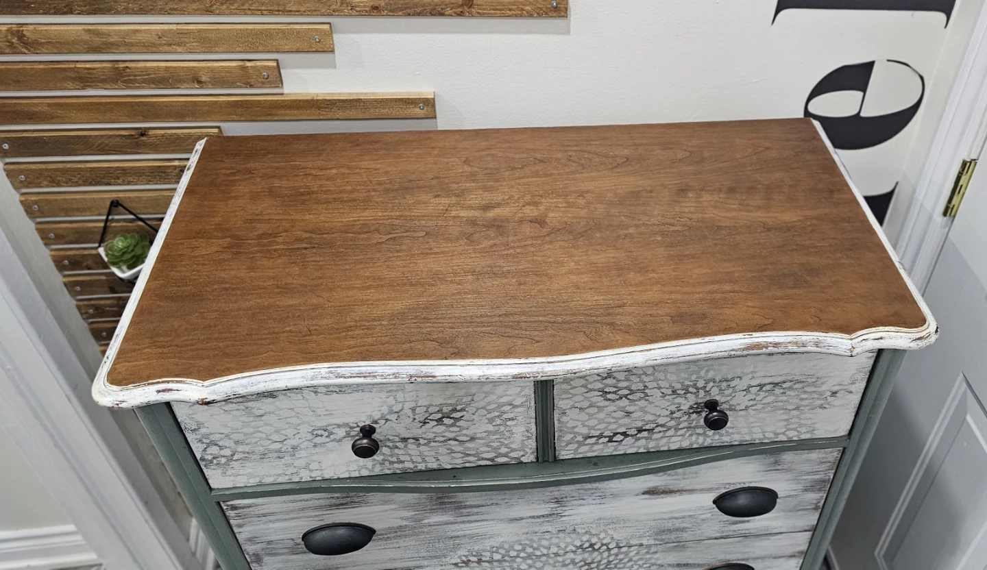 Vintage Dresser | Farmhouse| Shabby Chic| Rustic| Upcycled - photo 4