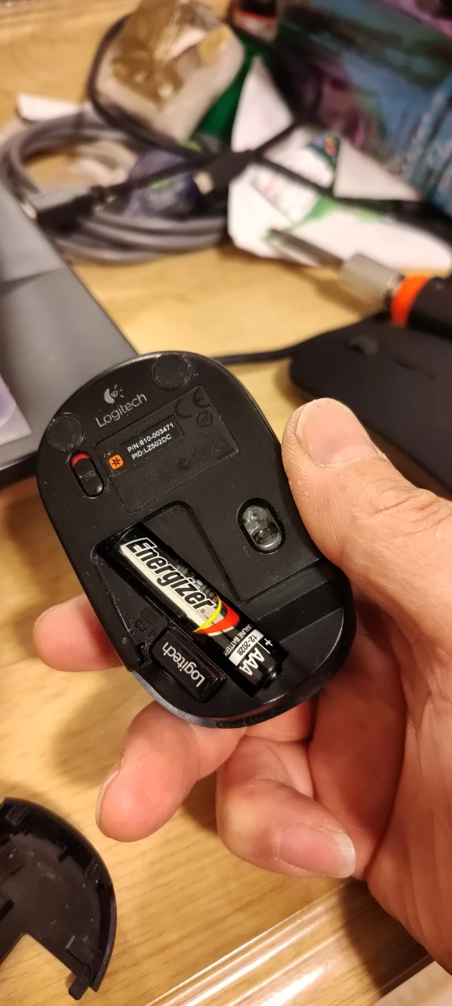 Logitech Wireless Mouse - photo 3
