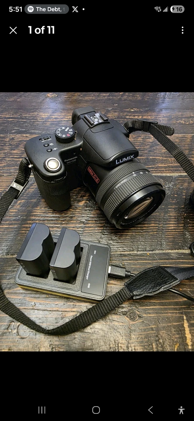 Panasonic Lumix DMC-FZ50 Digital Camera with 2 new Batteries