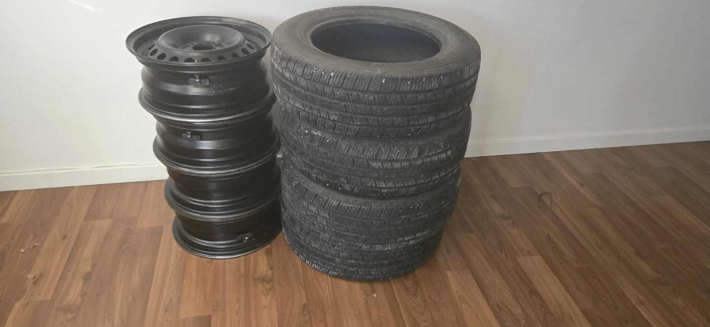 Hankook P195/60R15 Tires