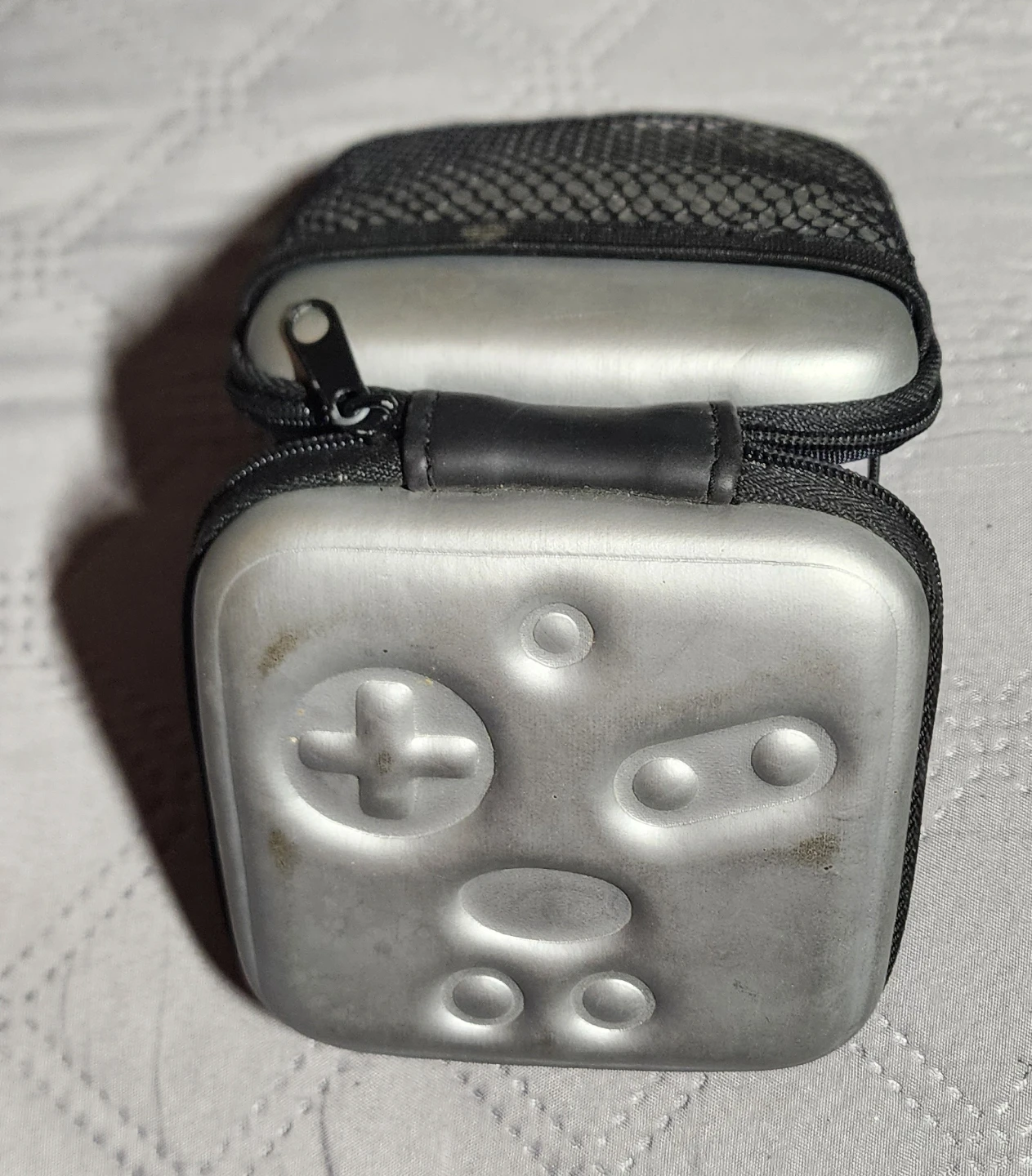 Limited Edition "NES" Nintendo GBA SP with Charger, Game & Case - photo 3
