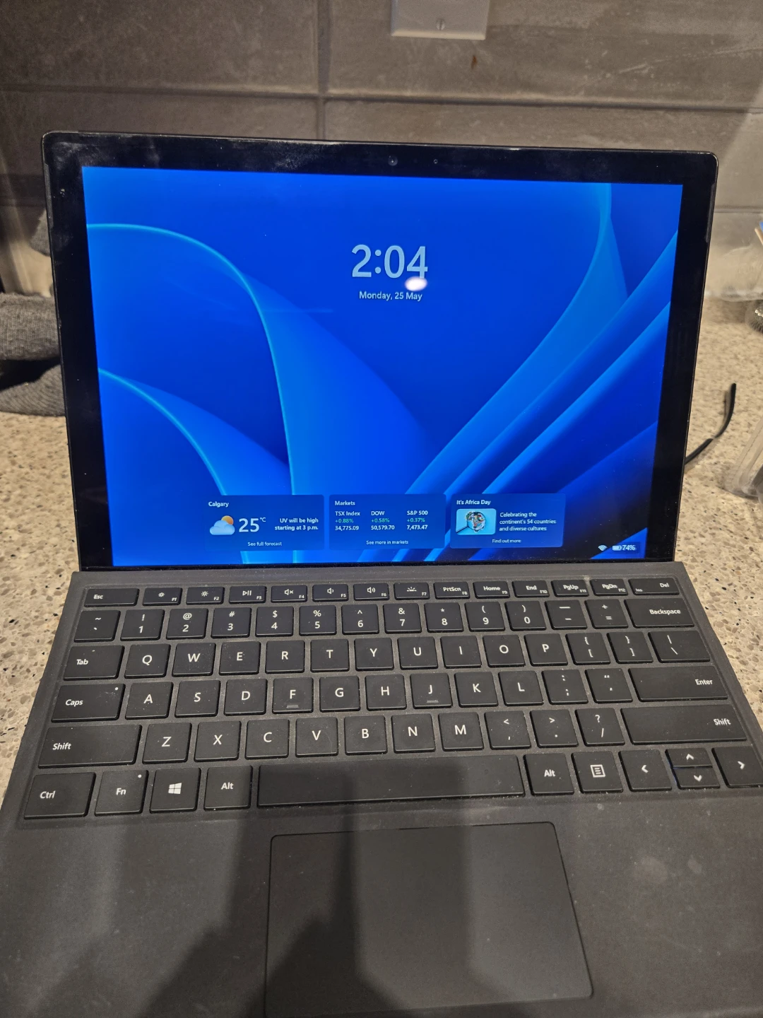 Microsoft Surface Pro 6 Tablet with Keyboard - photo 2