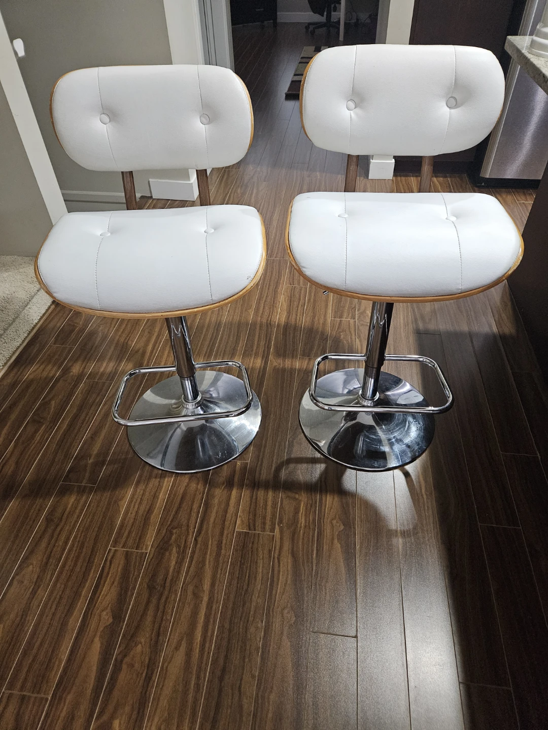 Set of 2 White Bar Stools with Wood Trim