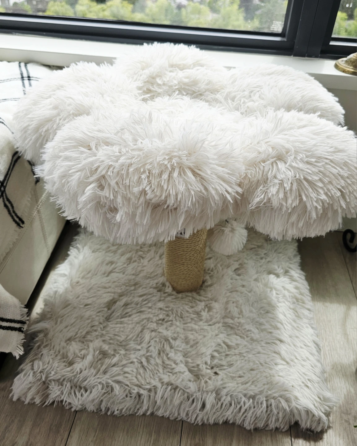White Fluffy Cat Tree - photo 2