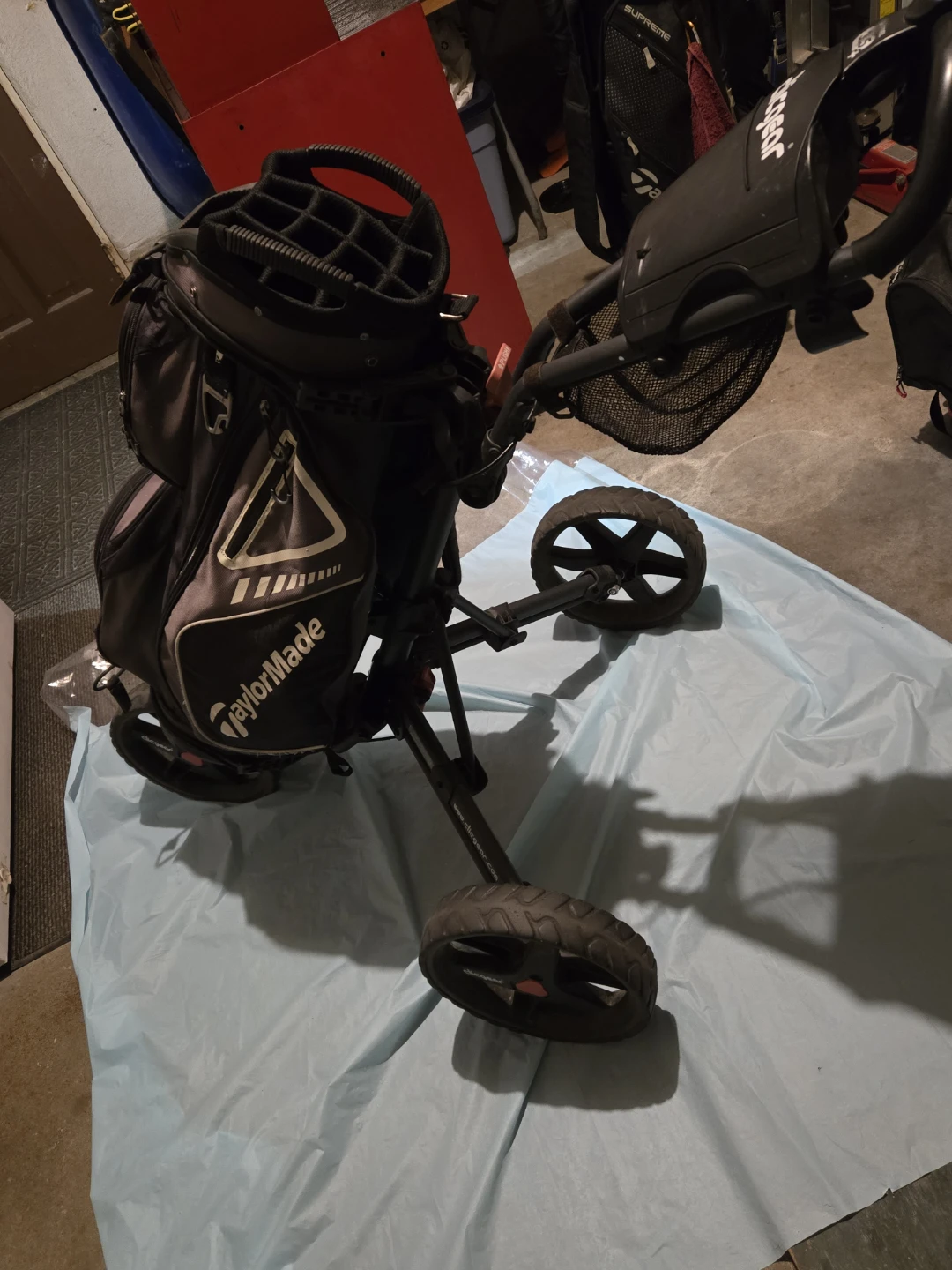 Black Taylormade Stand Bag And Clicgear Pull Cart - photo 4