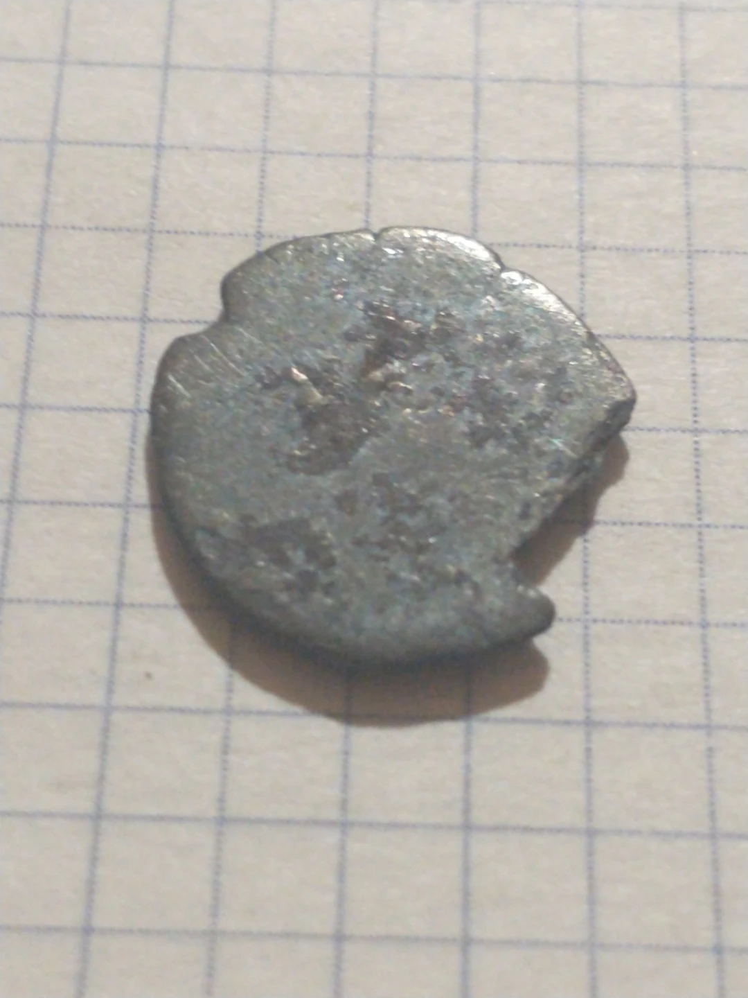 Unattributed ancient Roman coin (Hadrian?) - photo 3