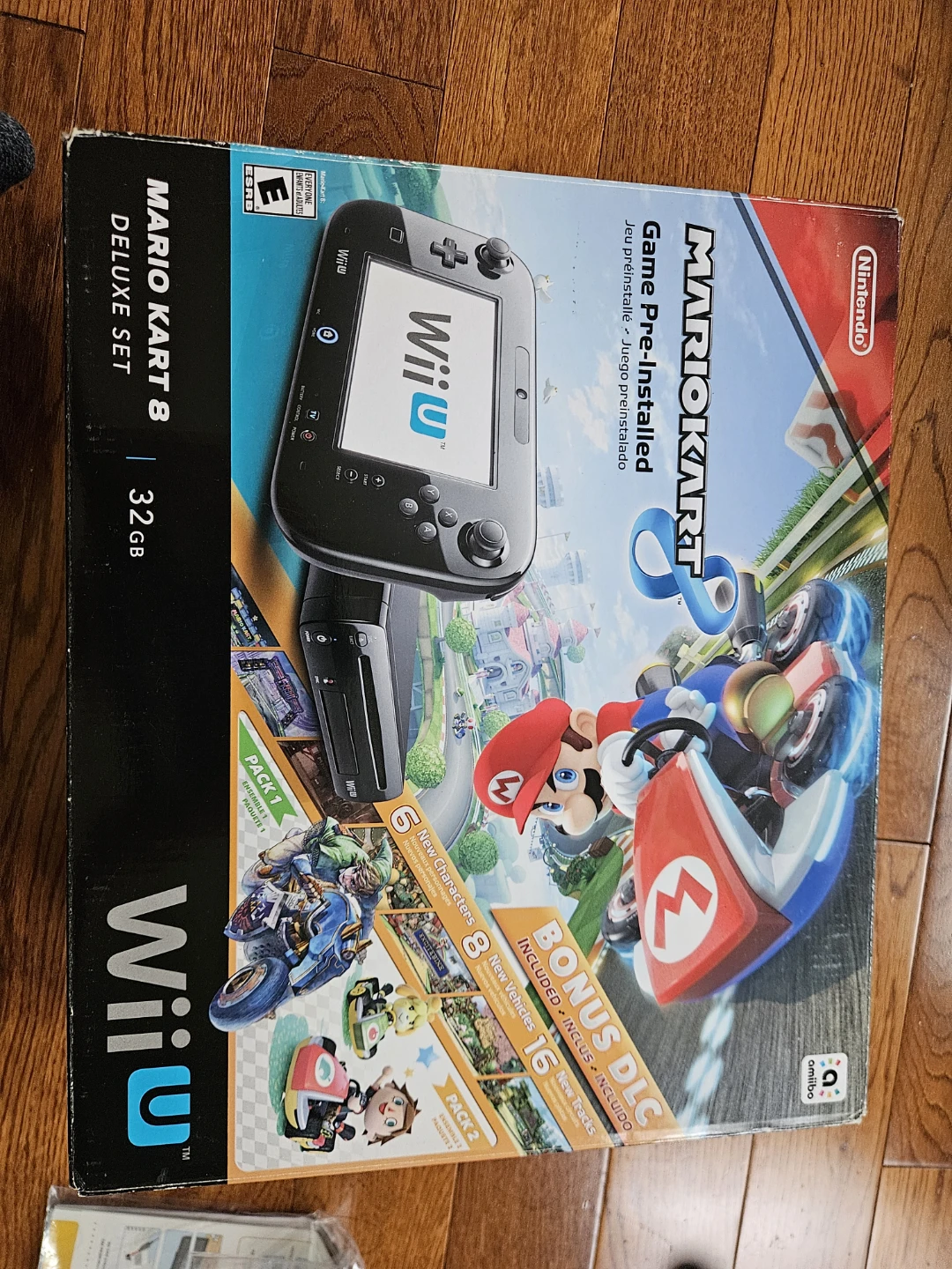 Nintendo Wii U Mario Kart 8 Deluxe Set Console