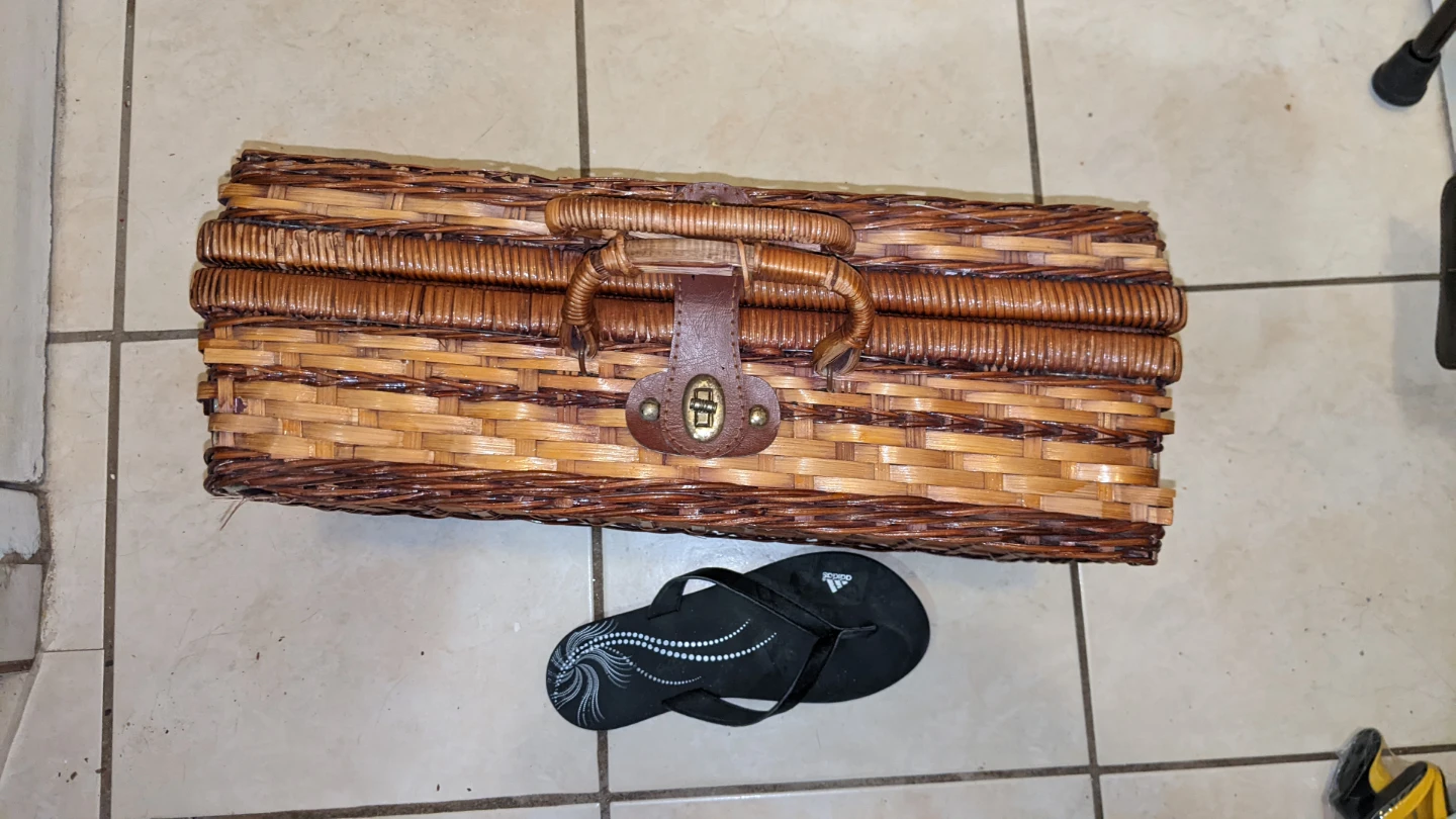 Wicker Picnic Basket with Handle - photo 2