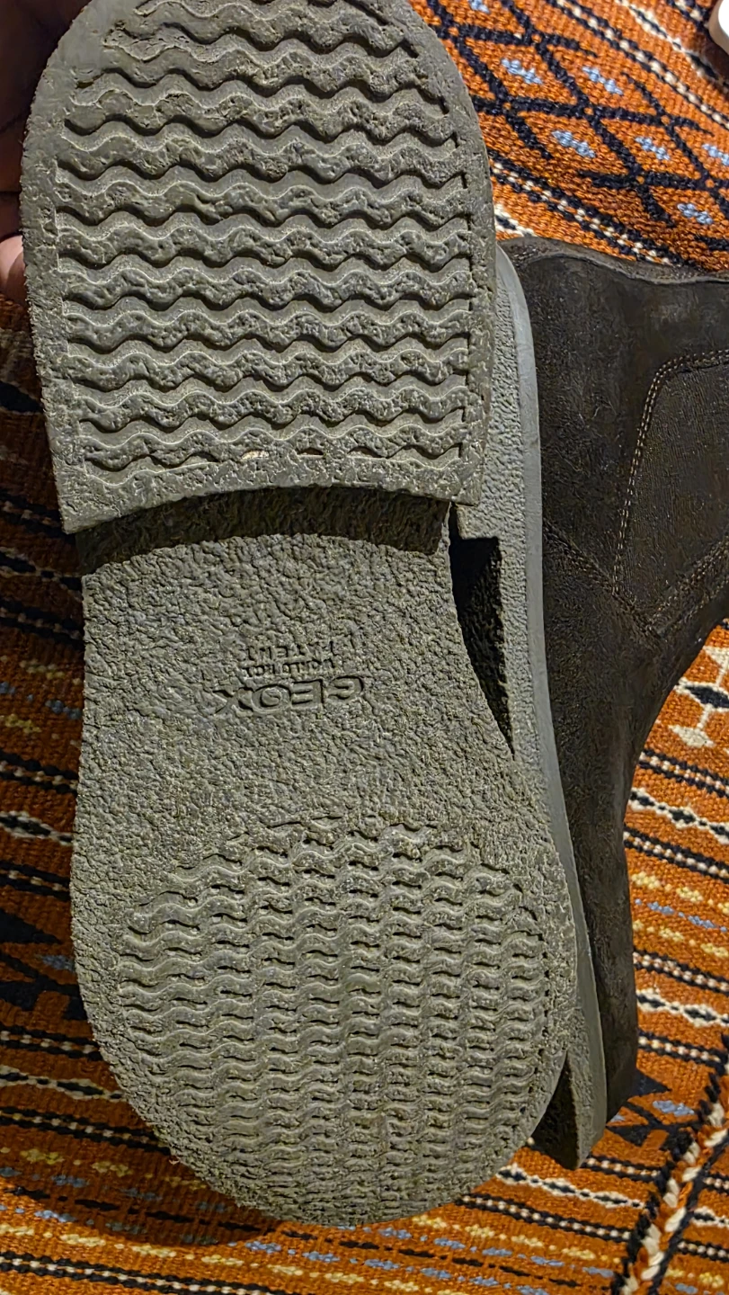 Geox Black Suede Chelsea Boots - photo 4
