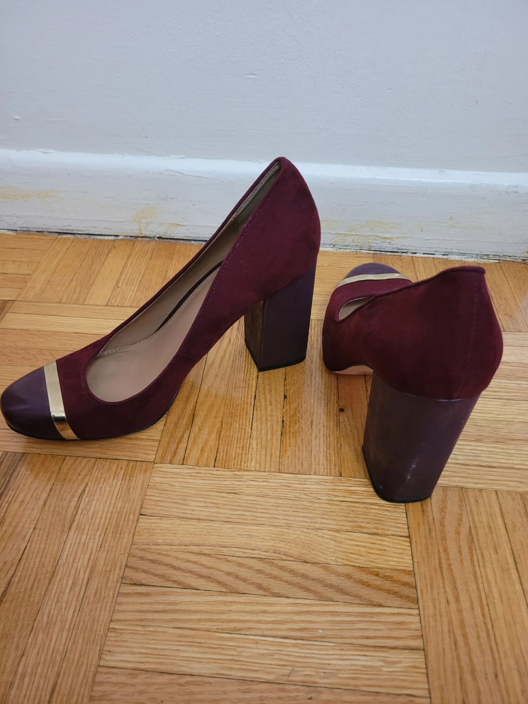 Calvin Klein Burgundy Suede Block Heel Pumps Size 9 - photo 2