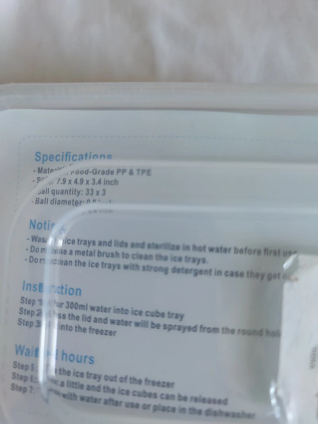 Ice trays and container - photo 4