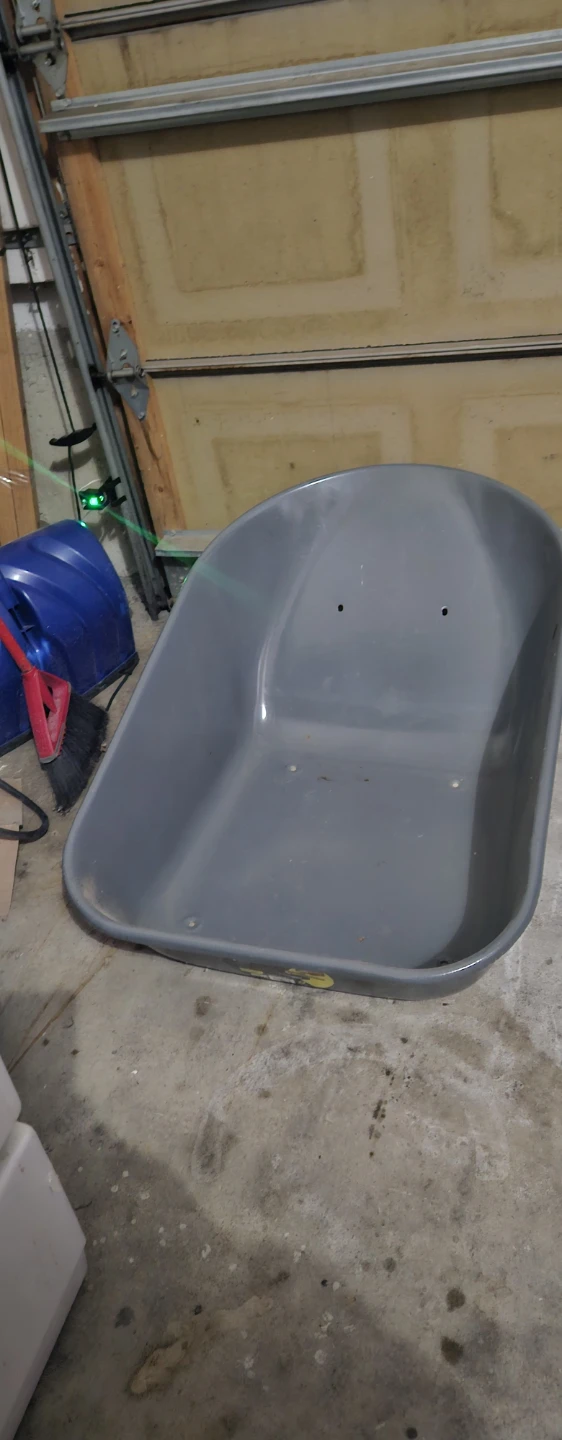 Yardworks 2-Wheel Wheelbarrow - photo 4