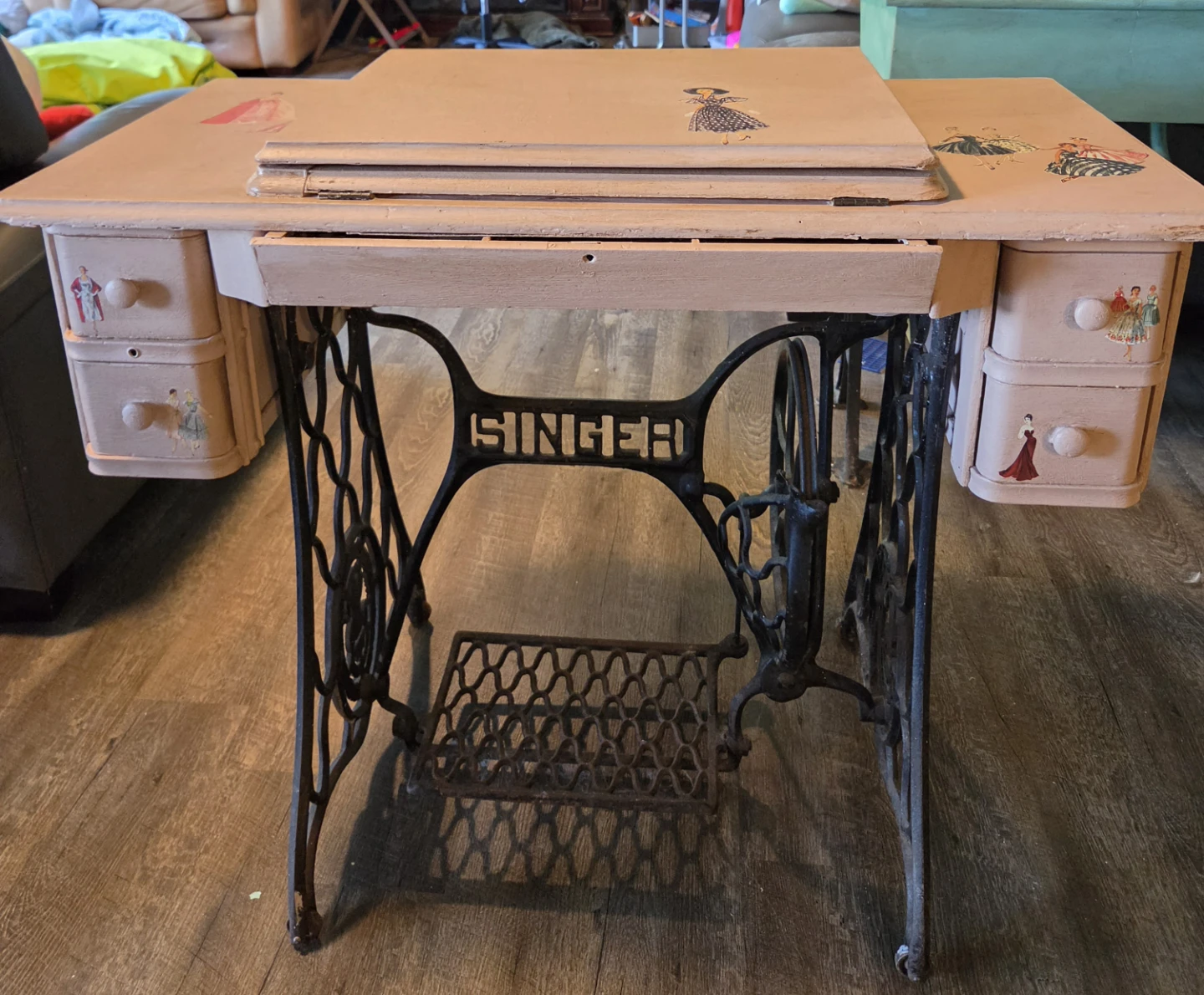 Vintage Singer Sewing Machine Table