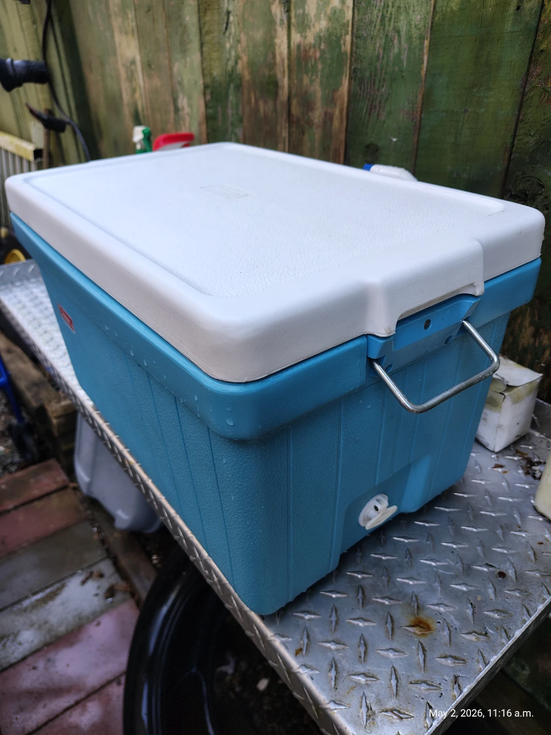 Coleman 40qt Vintage Camping Cooler * like new * - photo 2