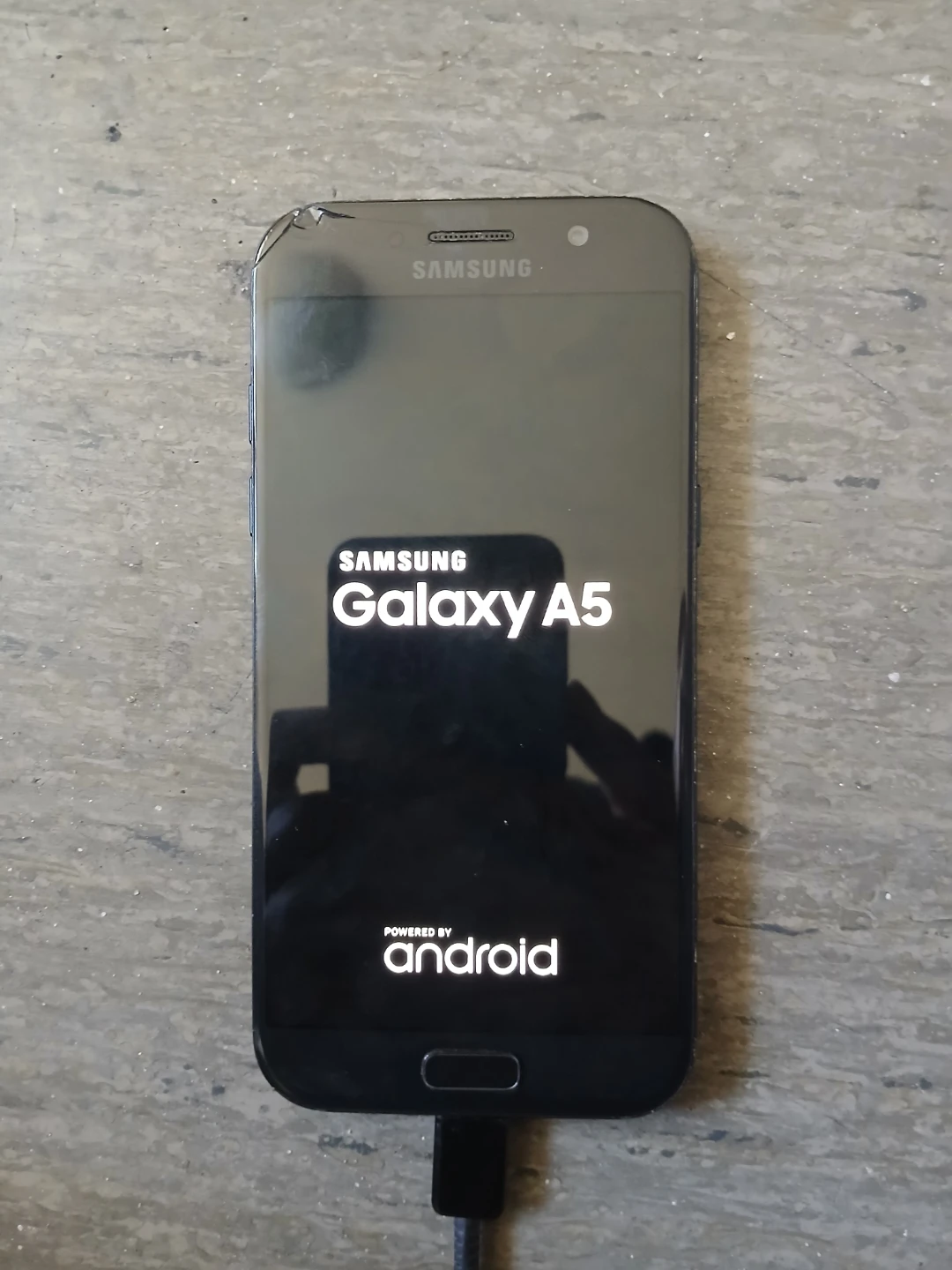 Samsung Galaxy A5 Smartphone