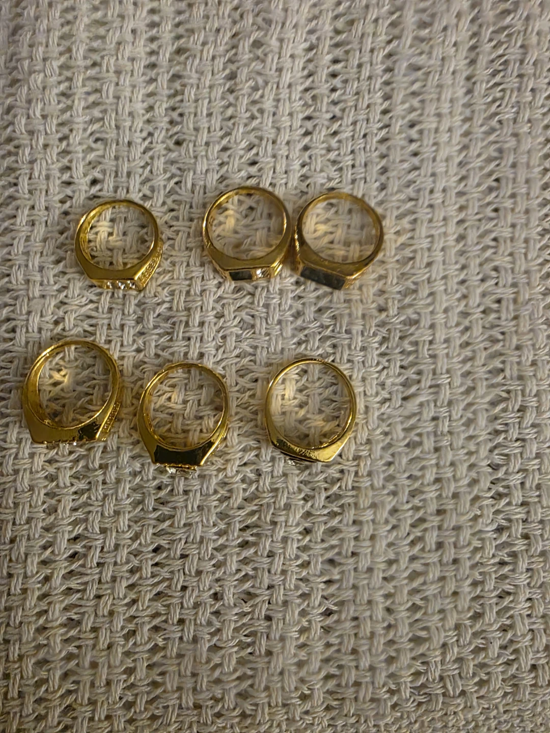 Set of 6 gold-tone rings