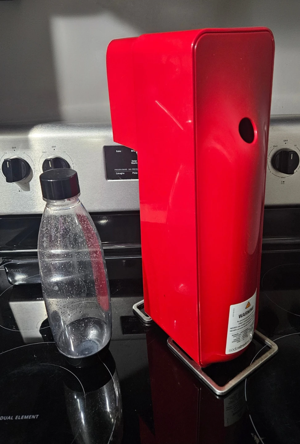 Red SodaStream - Like New - photo 2