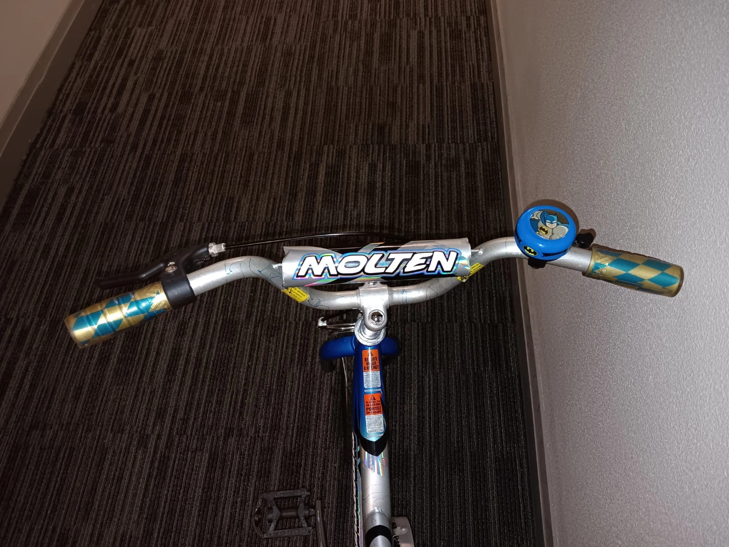 18-inch Molten Supercycle Kids Bike - photo 3