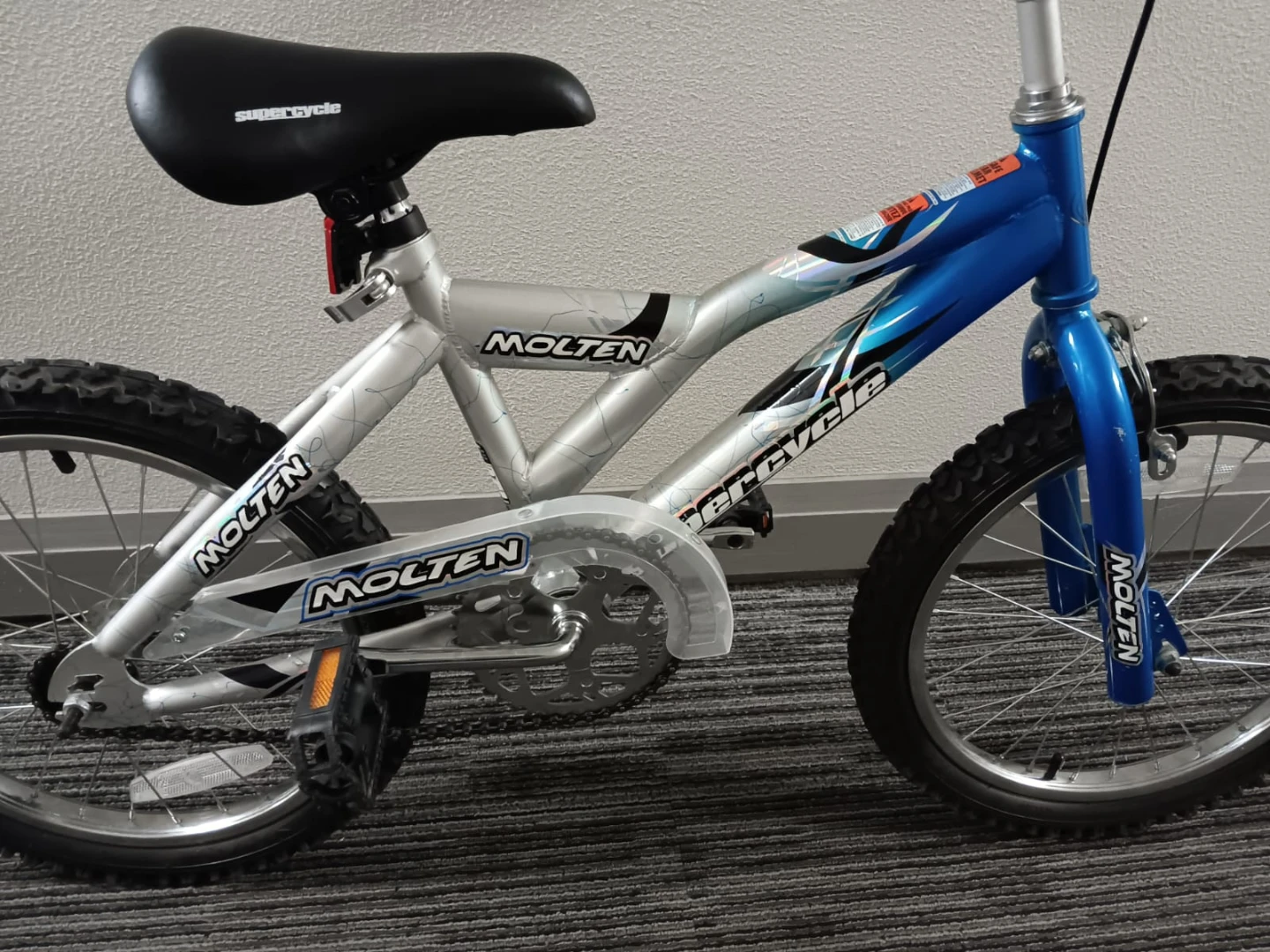 18-inch Molten Supercycle Kids Bike - photo 4