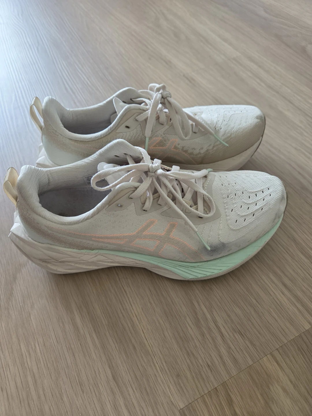 Used runni g Shoes - White/Pink/Mint - Size 7 - photo 3