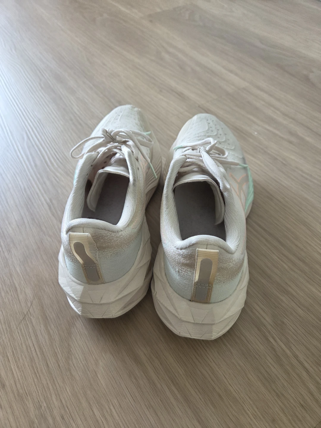 Used runni g Shoes - White/Pink/Mint - Size 7 - photo 4
