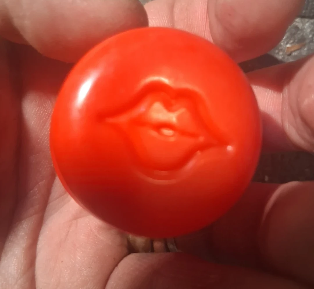 FREE Lip Plumper 🥕