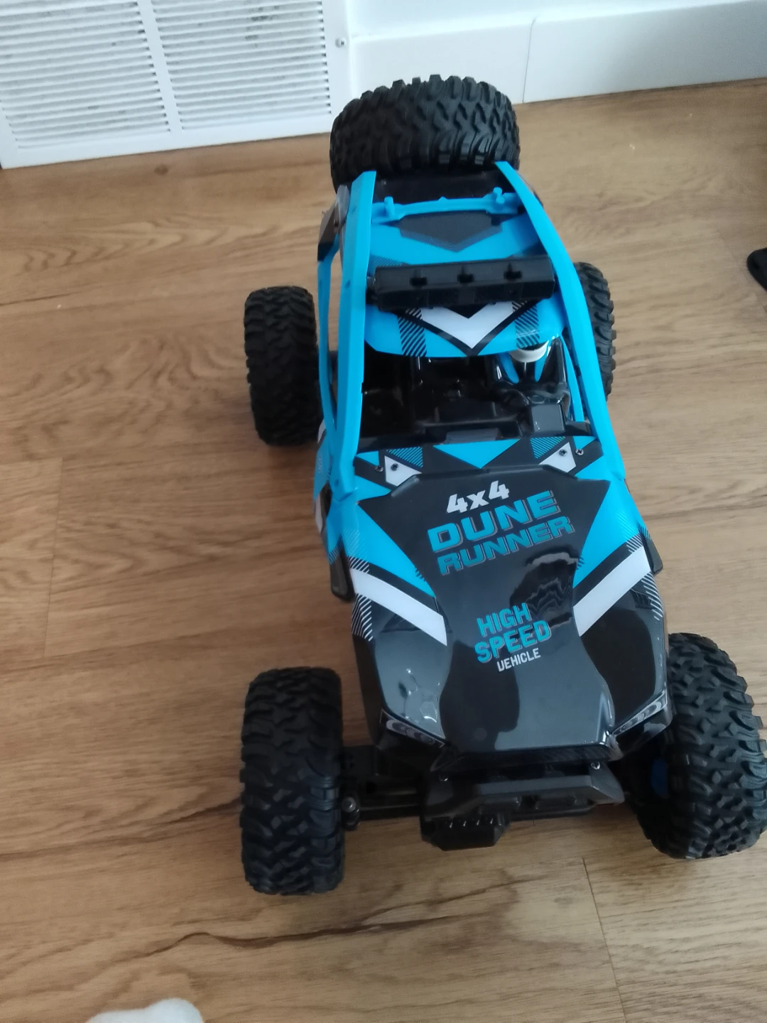 Dune Runner 4x4 High Speed RC Vehicle - photo 3