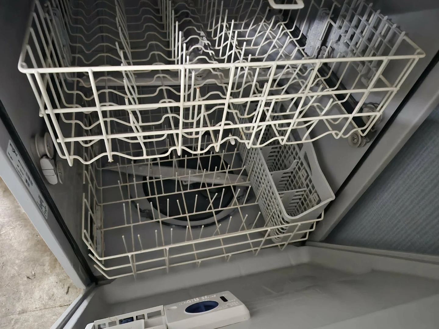 Whirlpool Dishwasher