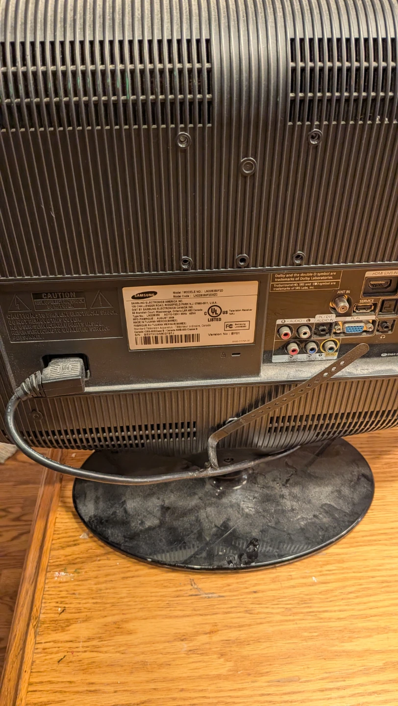 Samsung 22" HD Monitor - photo 2