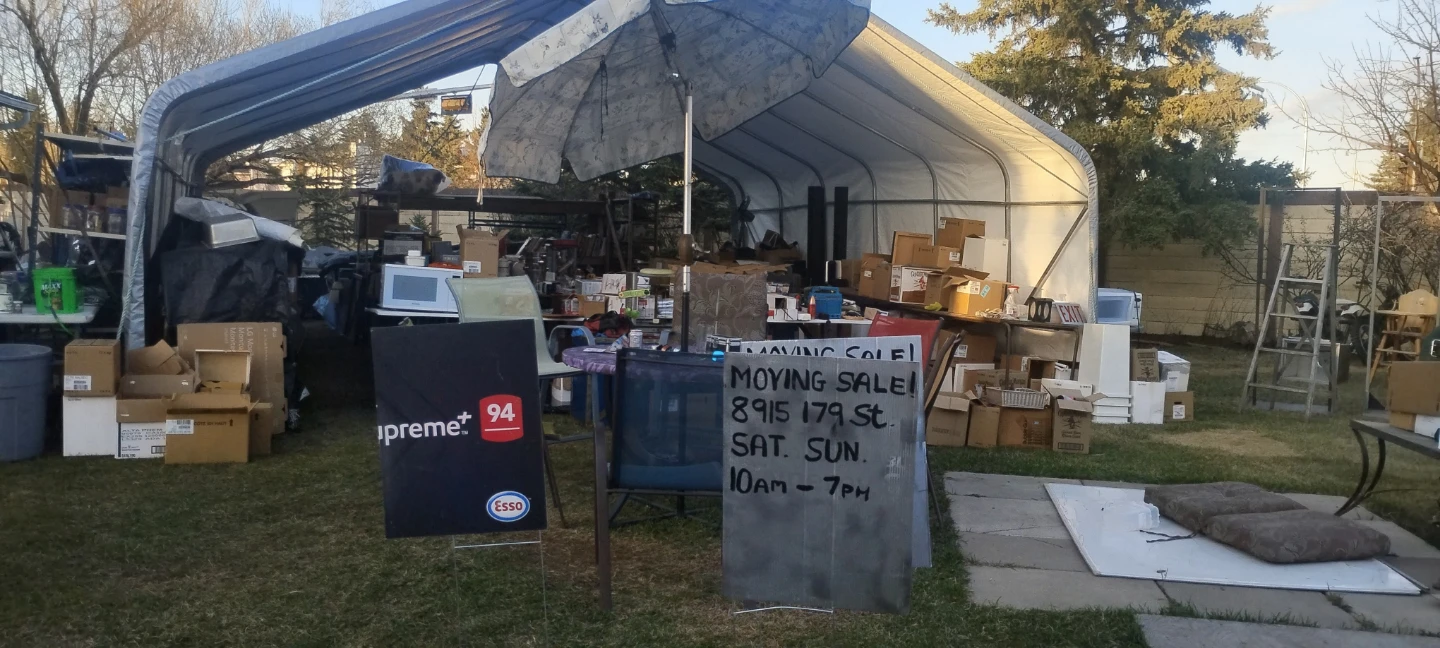 The End Is Nigh 2.0  •  Welcome to our Multi~Family Yard Sale - photo 5