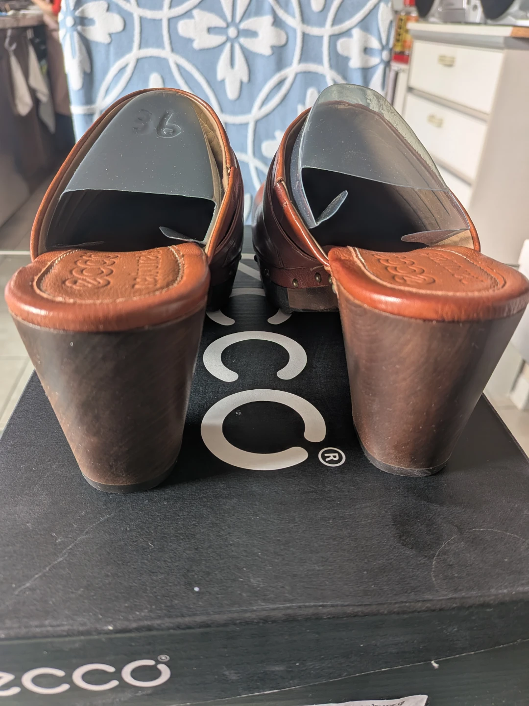 ECCO Cognac Leather Clogs - Size 36 (US 5-5.5) - photo 5