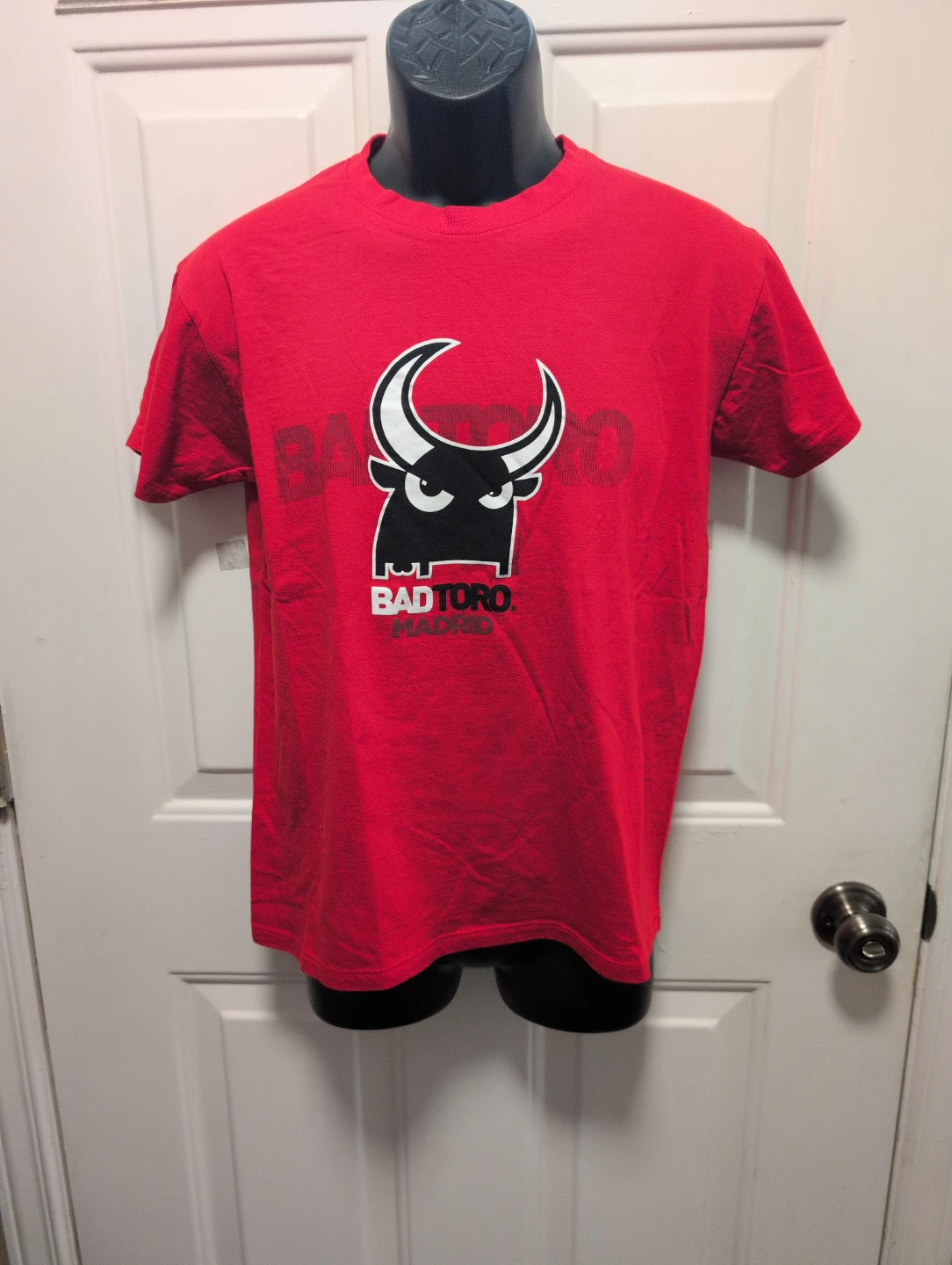 Bad Toro Madrid Graphic T-Shirt Size S