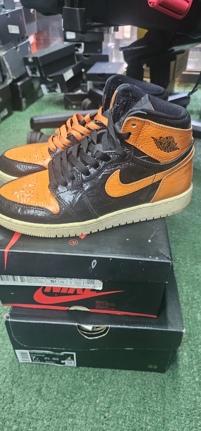Air Jordan 1 Retro High OG GS - photo 2