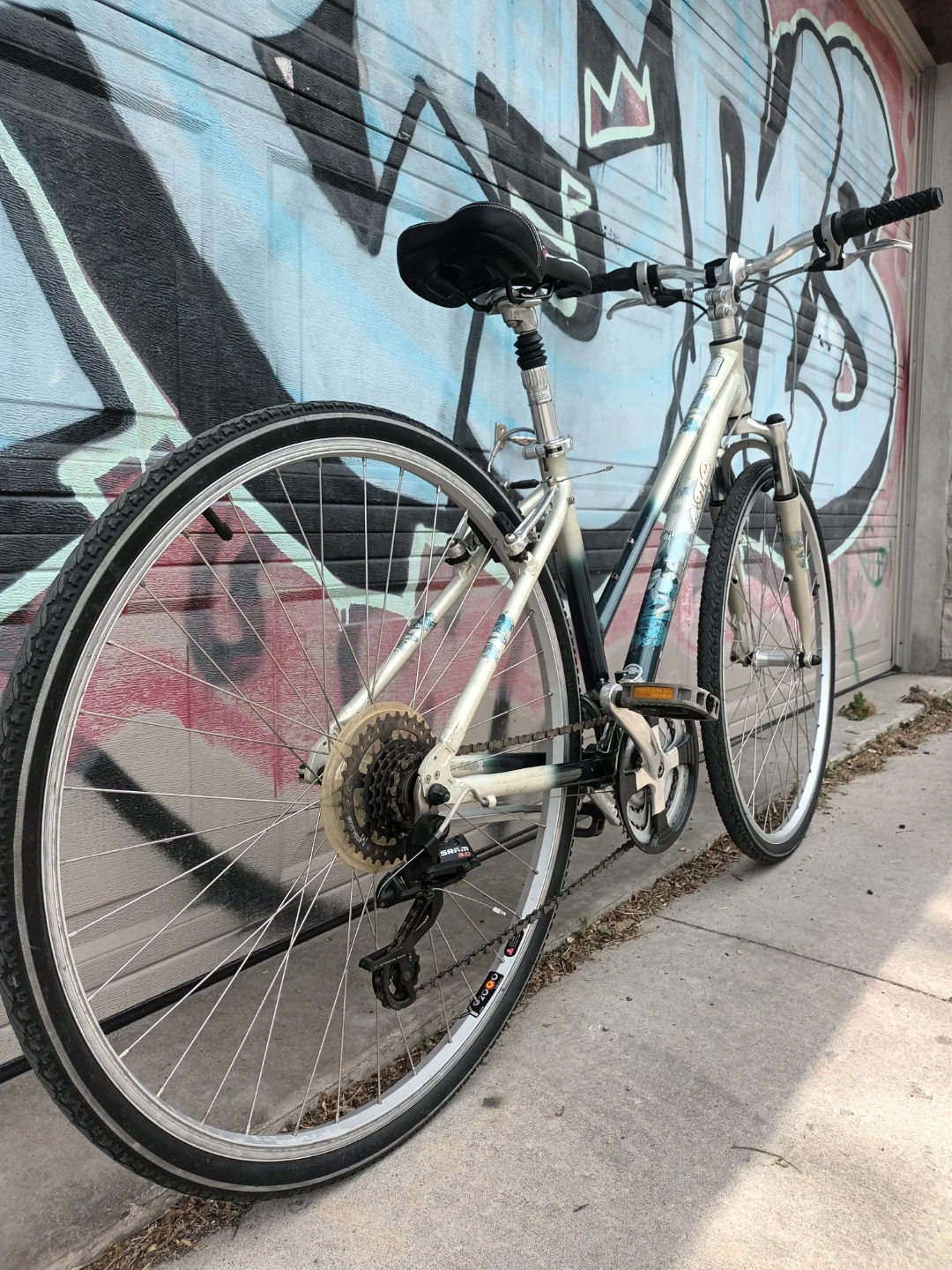 Small Frame Women's Bike - photo 3