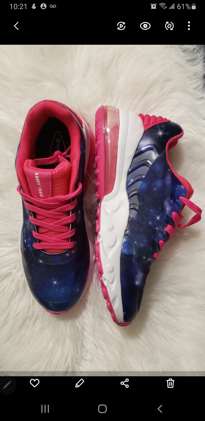Brand new Girls Sport Shous Size 6 and 3